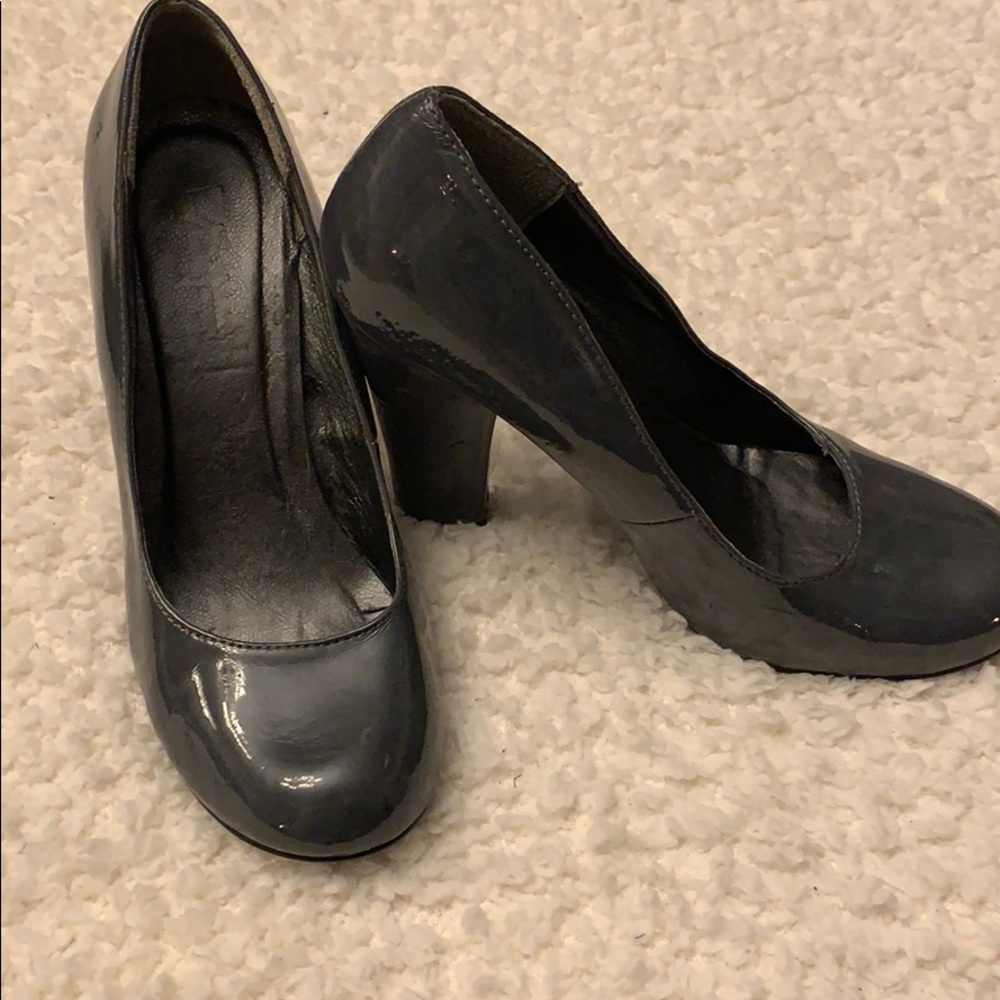 Size 6 dark gray heels